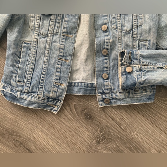 American Eagle Jean Jacket - Picture 4 of 6